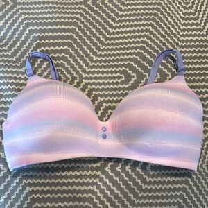 NWOT’s Victoria’s Secret Pastel Color Bra

Pink & Purple